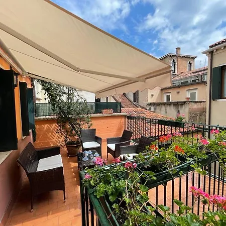 Apartment San Marco Luxury Muneghe *