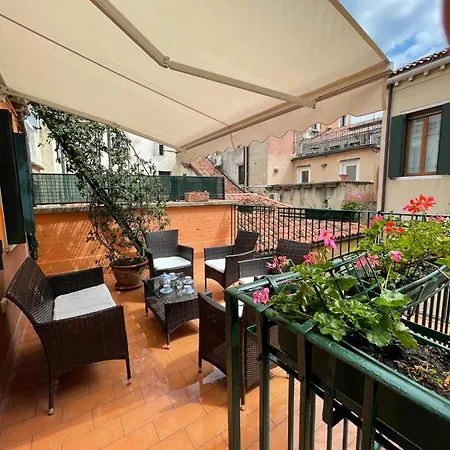 San Marco Luxury Muneghe *