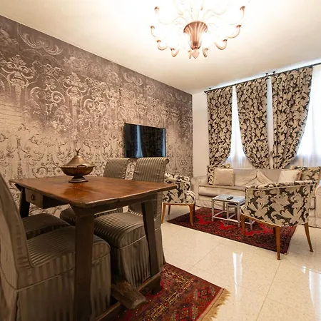 San Marco Suite And Luxury Apartment With Terrace