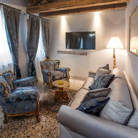 San Marco Suite And Luxury Apartment With Terrace