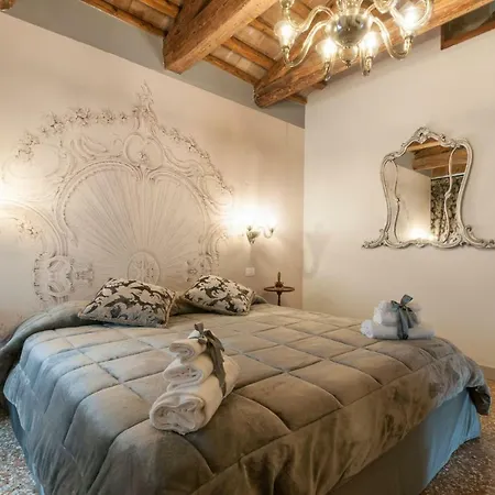San Marco Suite And Luxury Apartment With Terrace Venedig